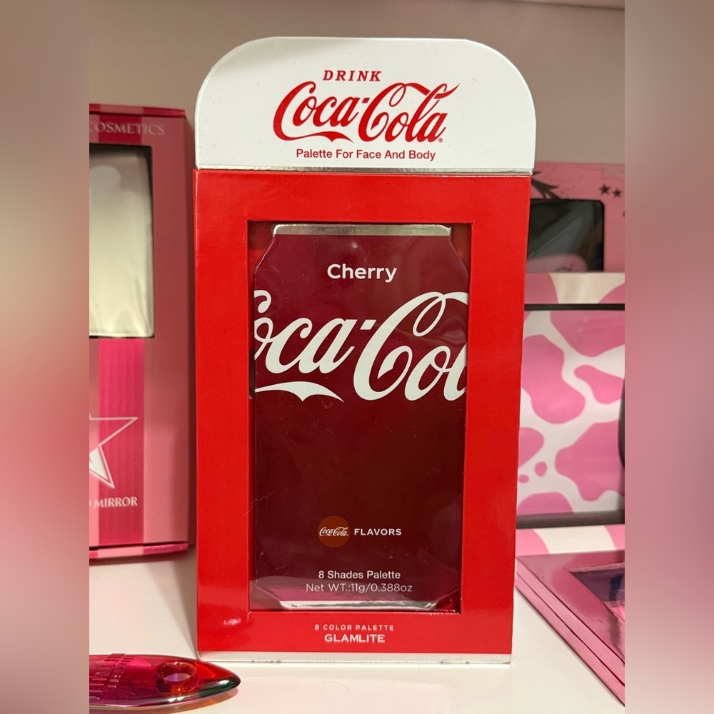 GLAMLITE Cherry Coca-Cola 8 Shade Palette for Face and Body - Picture 3 of 5